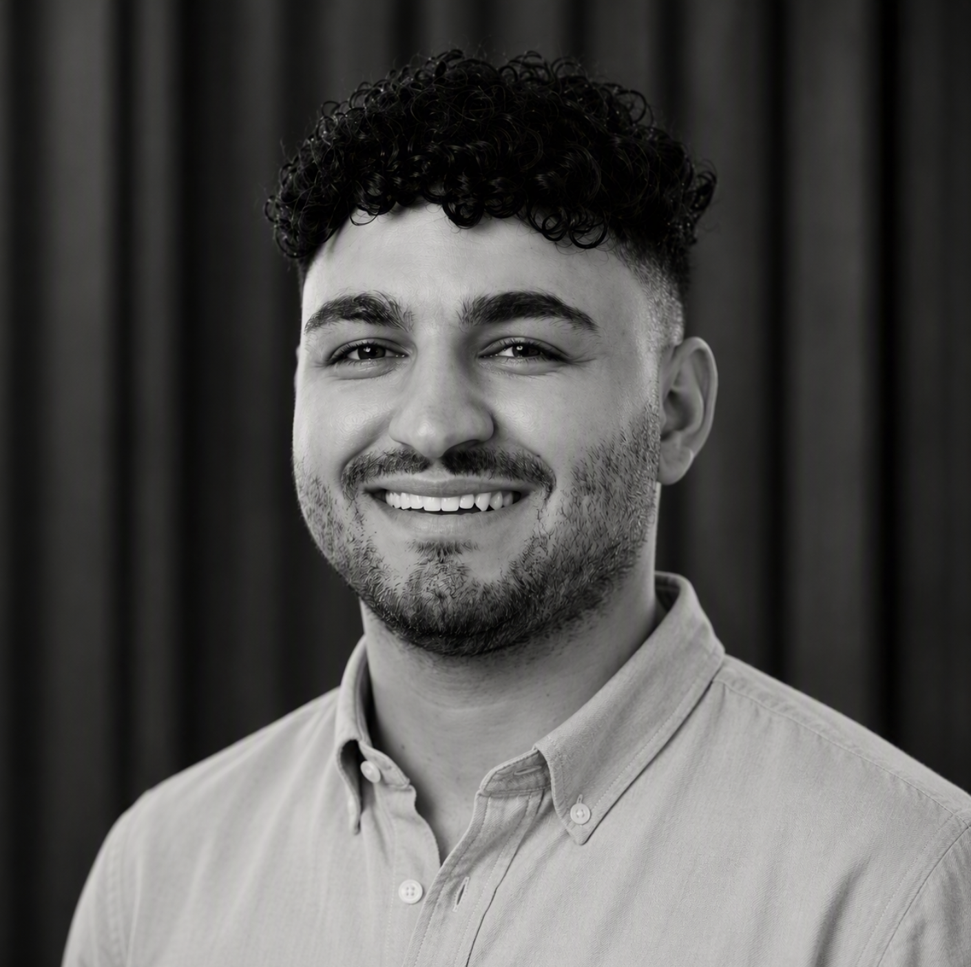 Porträtt av Nick Heidari
